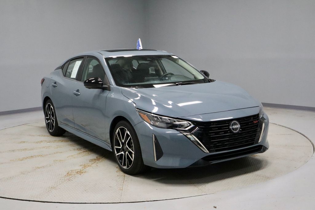 2025 Nissan Sentra SR FWD