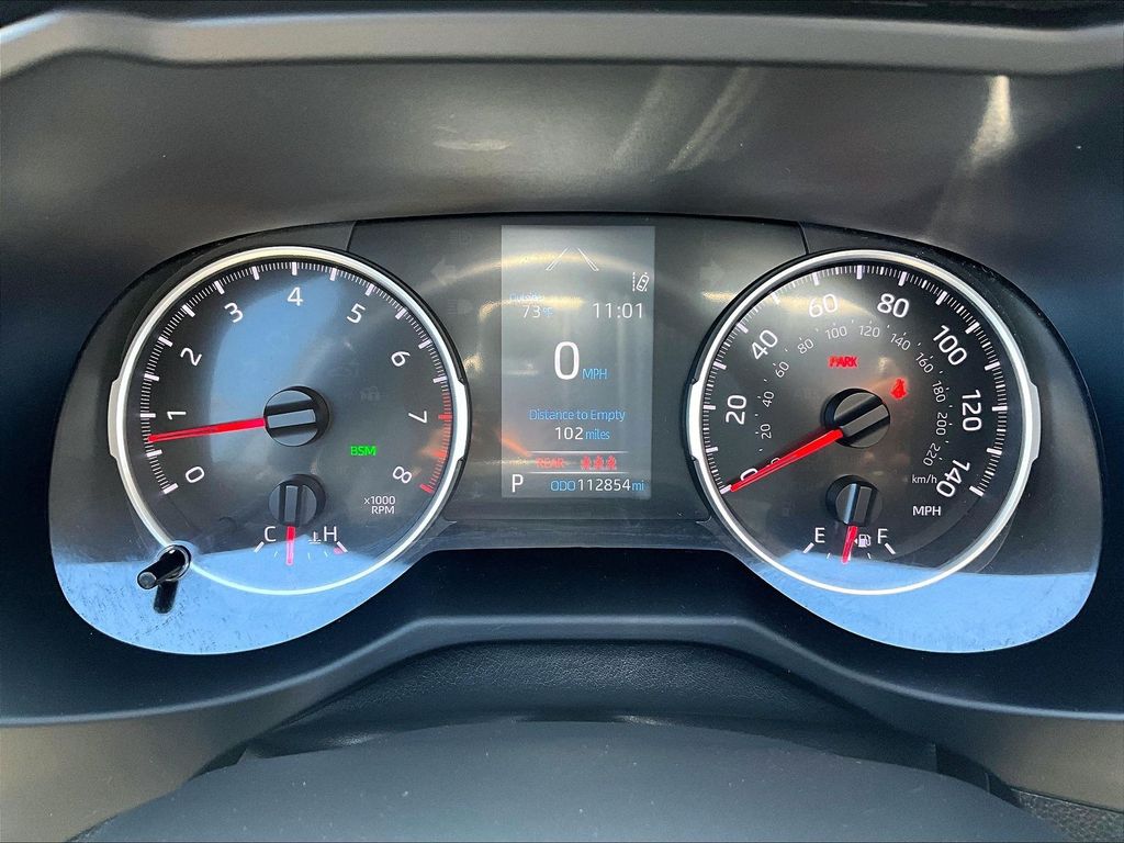 2021 Toyota RAV4 — photo 25