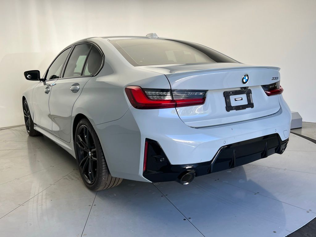 Thumbnail: 2023 BMW 3 Series - 4