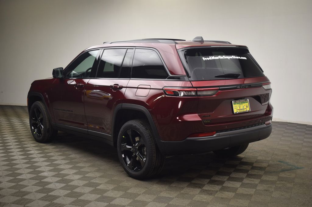 new 2026 Jeep Grand Cherokee car, priced at $44,486