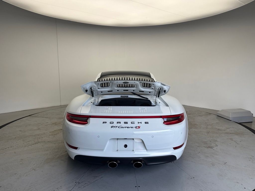 Thumbnail: 2017 Porsche 911 - 5