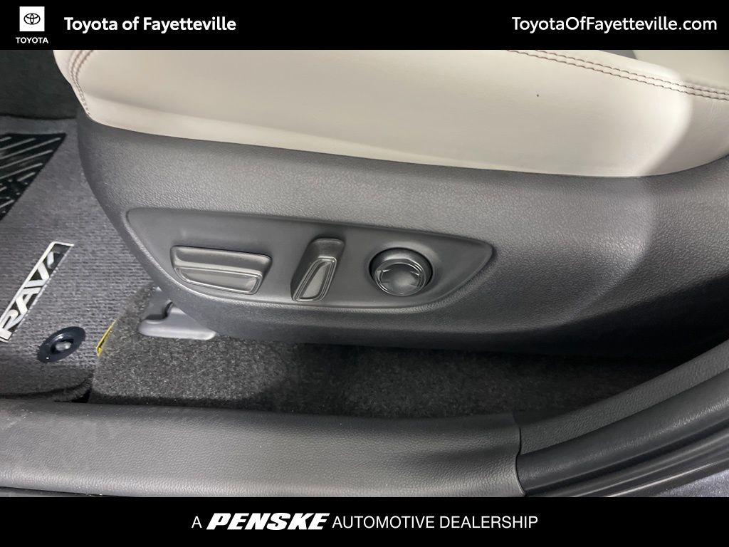 Thumbnail: 2025 Toyota RAV4 - 26