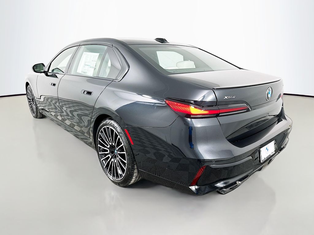 Thumbnail: 2026 BMW 7 Series - 7