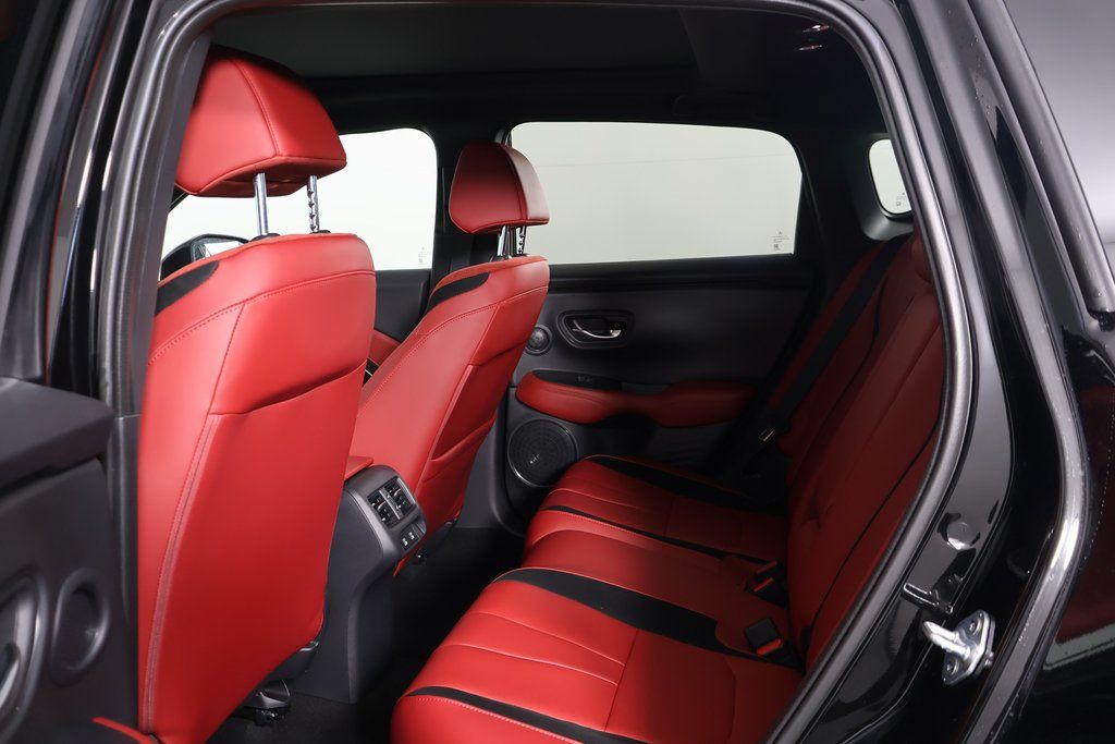 Thumbnail: 2025 Acura ADX - 6