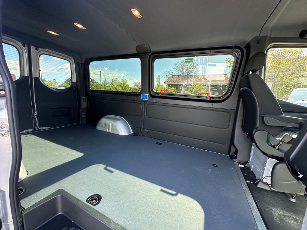 2024 Mercedes-Benz Sprinter 2500 Cargo 144 WB 24