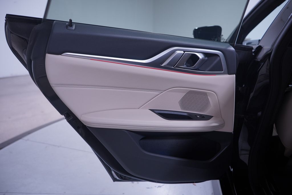 Thumbnail: 2022 BMW i4 - 15