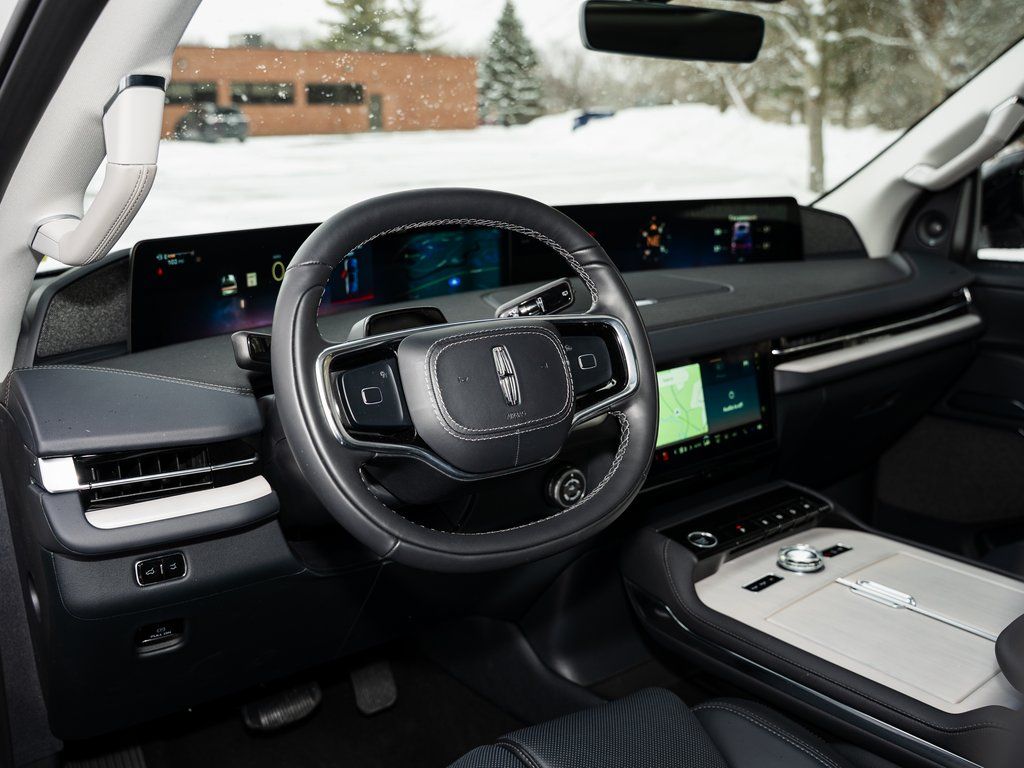 New 2026 White Lincoln Reserve image 23