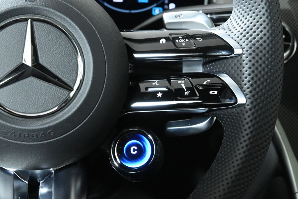 Thumbnail: 2026 Mercedes-Benz GLC - 15