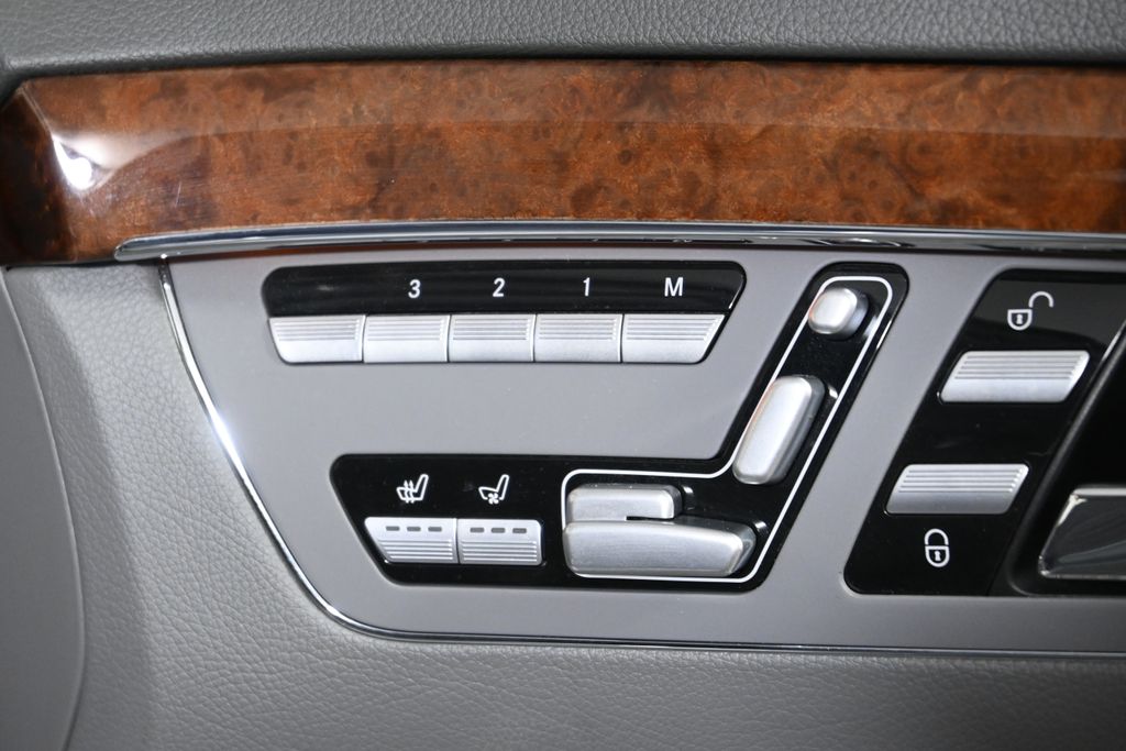 Thumbnail: 2008 Mercedes-Benz S-Class - 28