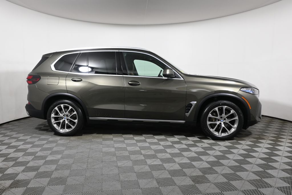 Thumbnail: 2024 BMW X5 - 8