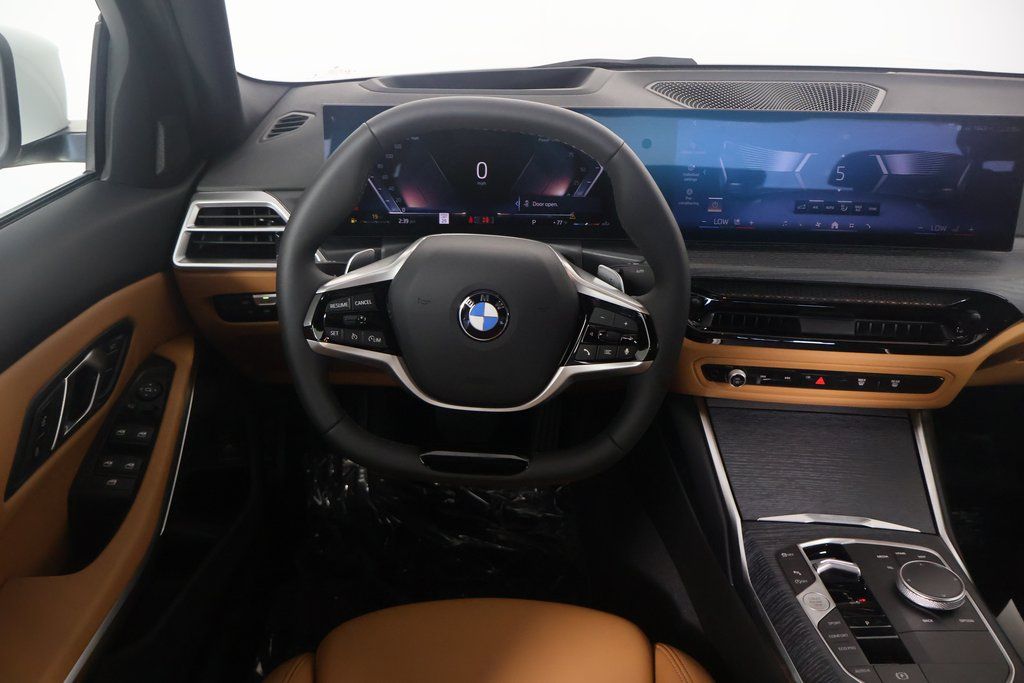 Thumbnail: 2025 BMW 3 Series - 4