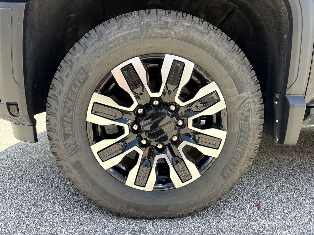 Certified Used 2024  GMC Denali Ultimate image 14
