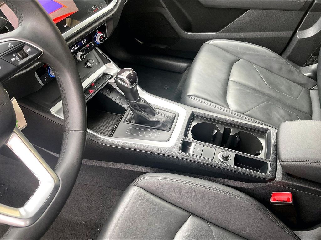 2025 Audi Q3 — photo 20