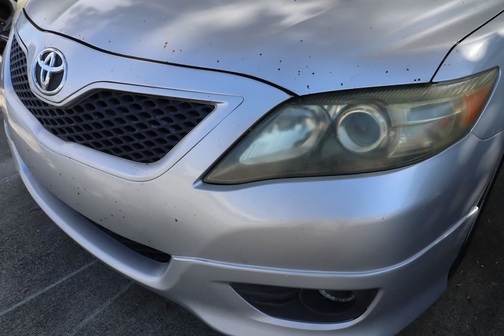 Thumbnail: 2011 Toyota Camry - 3