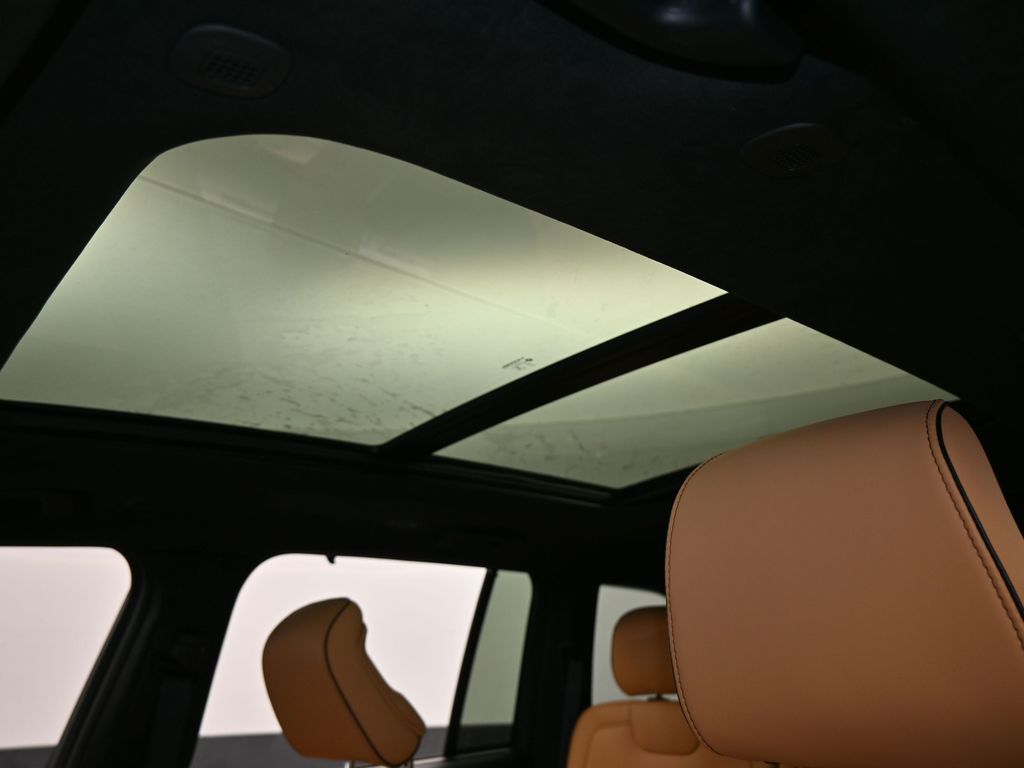 New 2025 Diamond Black Crystal Pearlcoat Jeep Summit image 12