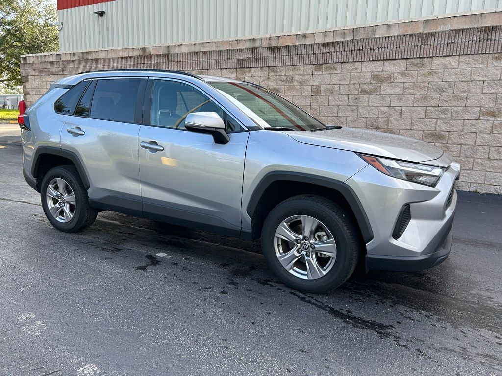 Thumbnail: 2022 Toyota RAV4 - 7