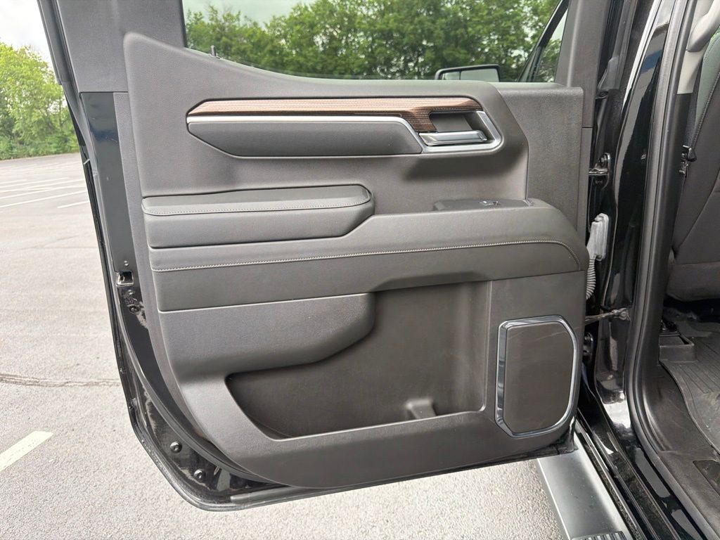 Thumbnail: 2024 Chevrolet Silverado 1500 - 19