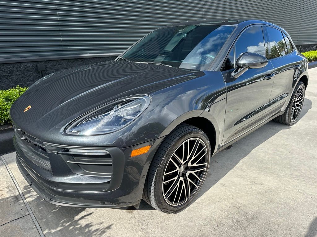 Thumbnail: 2022 Porsche Macan - 7