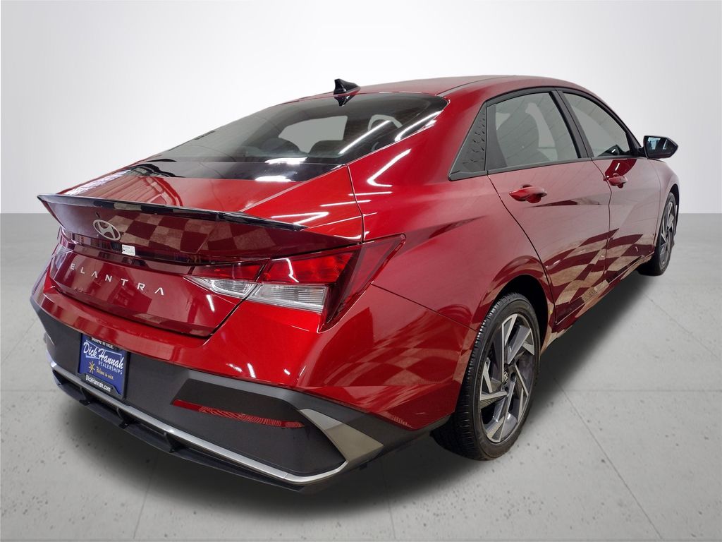 2025 Hyundai Elantra SEL Sport