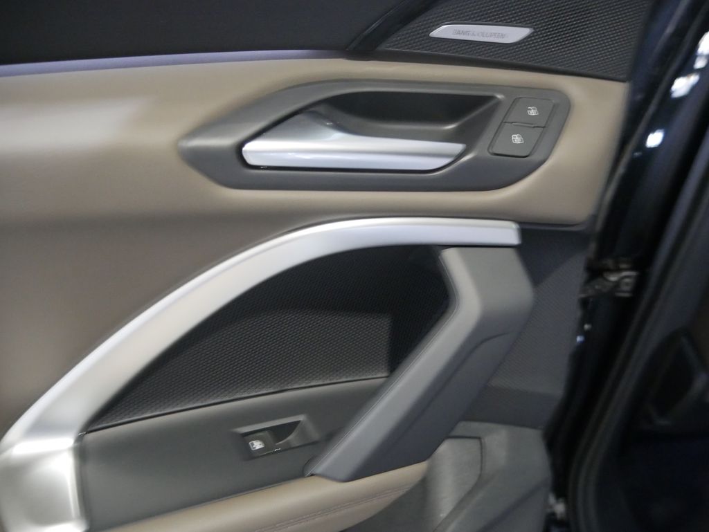 Thumbnail: 2025 Audi Q5 - 21