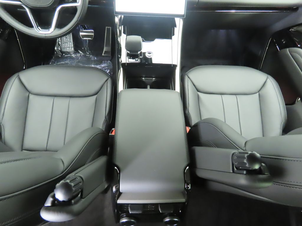 Thumbnail: 2025 Land Rover Range Rover Sport - 18