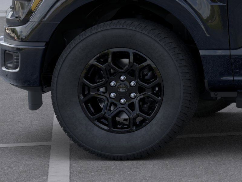 2025 Ford F-150 XLT photo 17