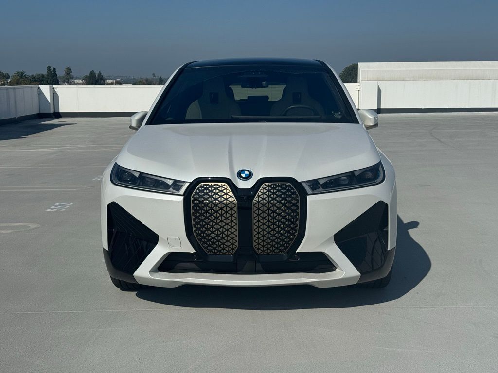 Thumbnail: 2024 BMW iX - 3
