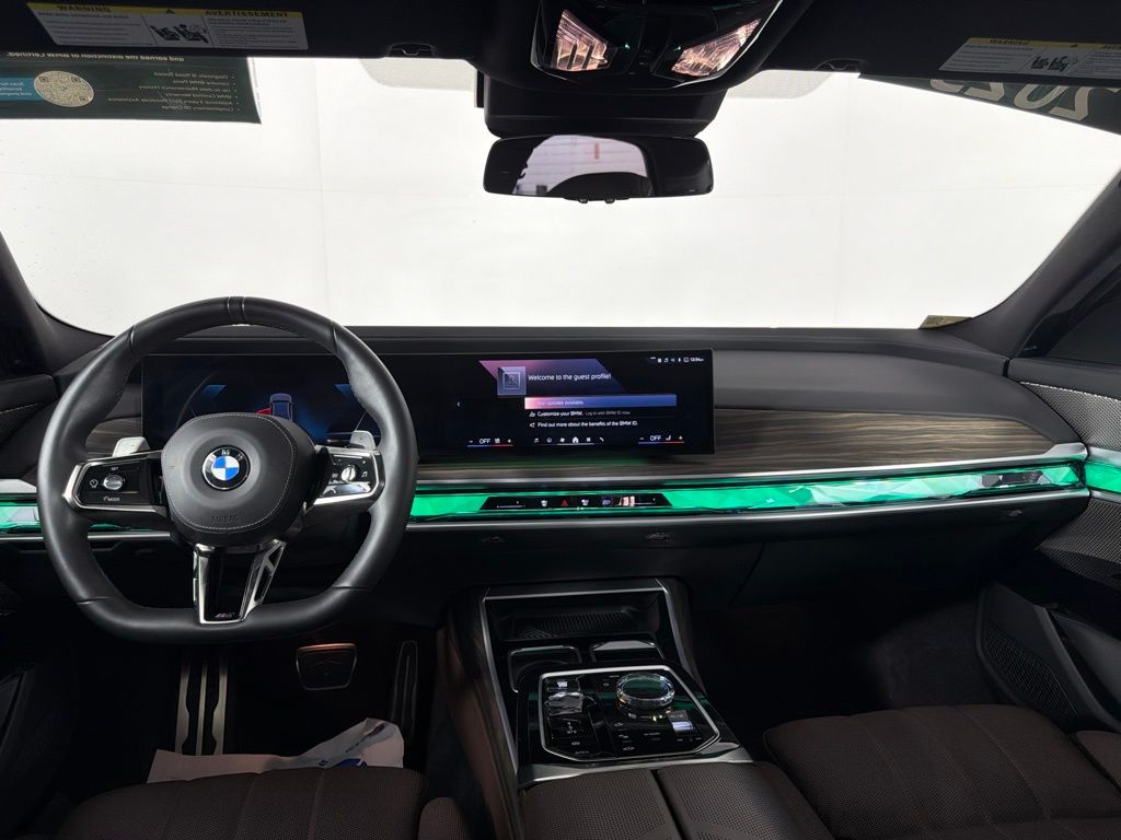 Thumbnail: 2023 BMW 7 Series - 21