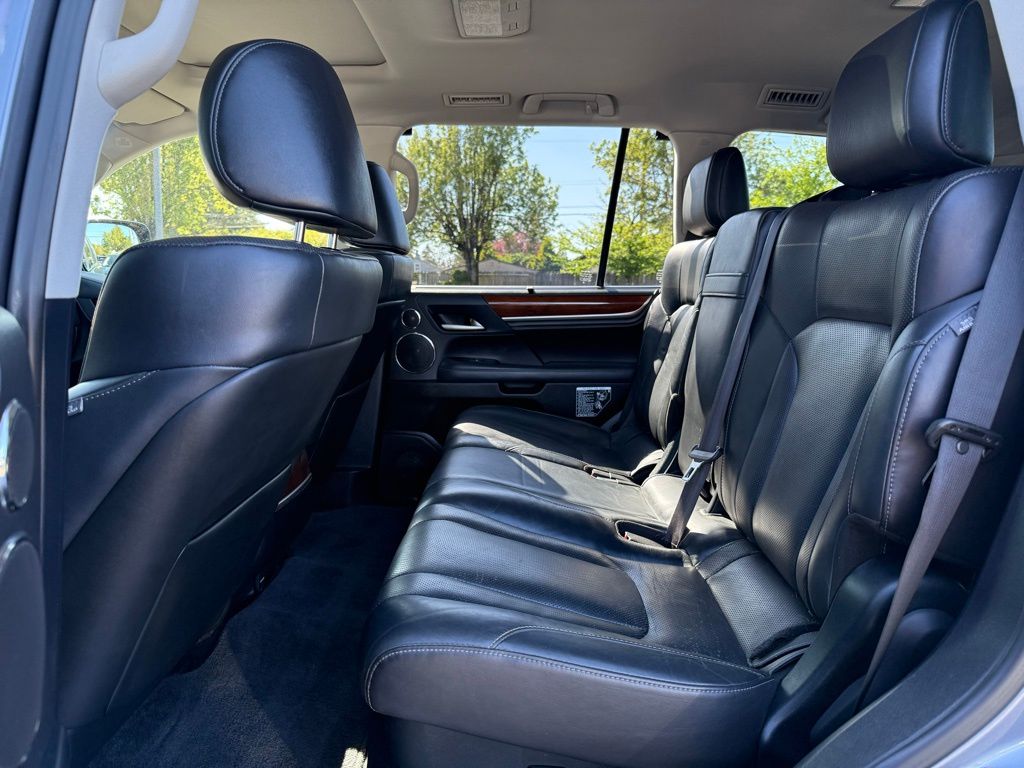 2019 Lexus LX 570