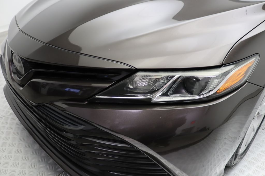 Thumbnail: 2018 Toyota Camry - 3