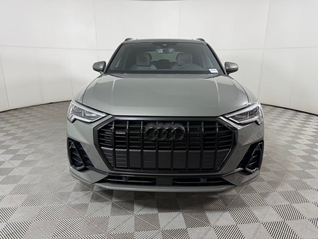 Thumbnail: 2025 Audi Q3 - 2