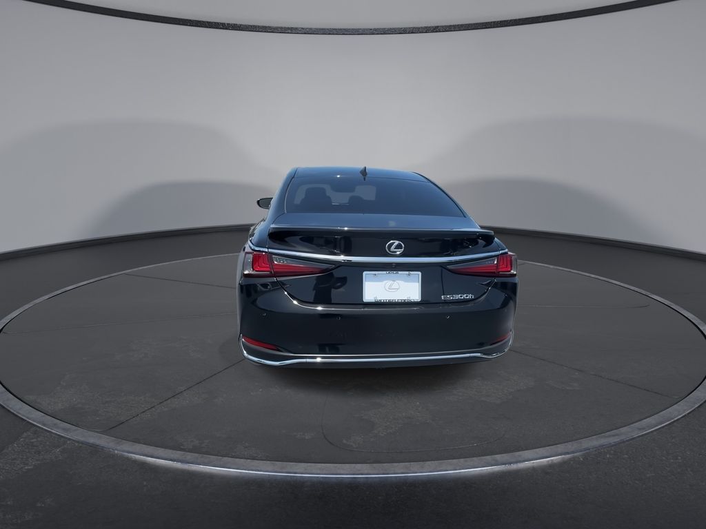 Thumbnail: 2021 Lexus ES - 7