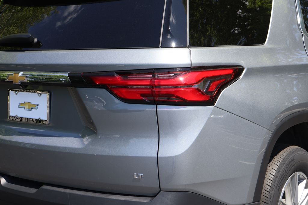Thumbnail: 2023 Chevrolet Traverse - 8