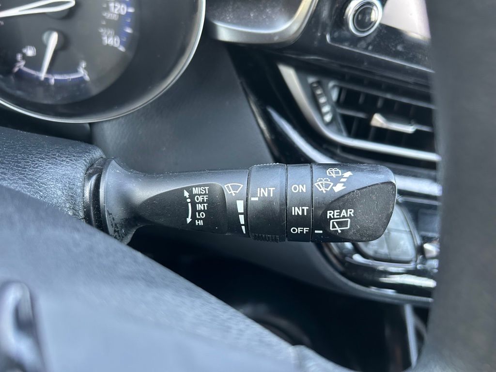 Thumbnail: 2019 Toyota C-HR - 20