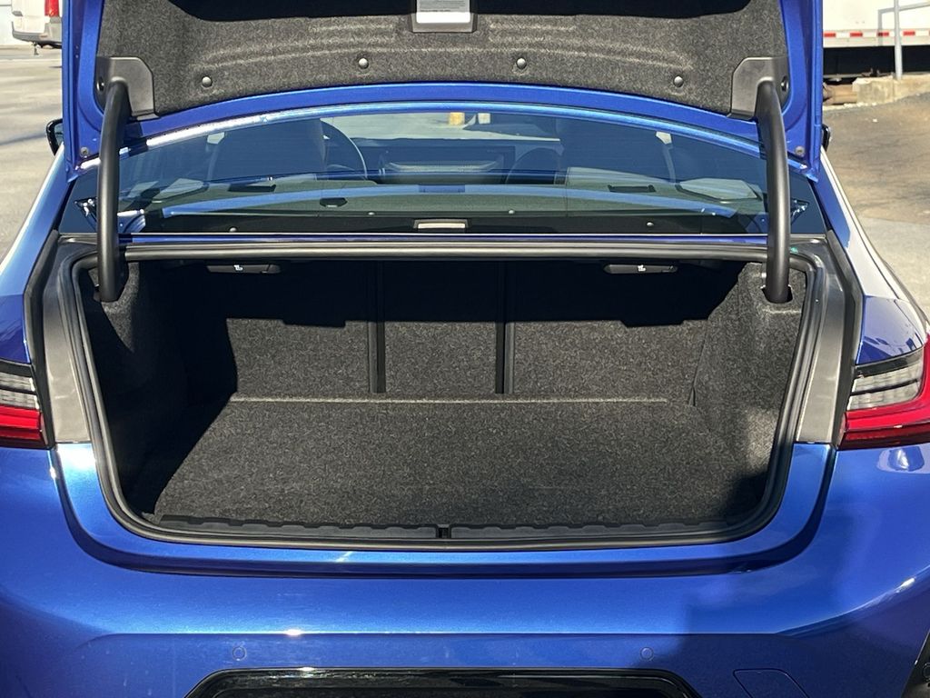 Thumbnail: 2023 BMW 3 Series - 25