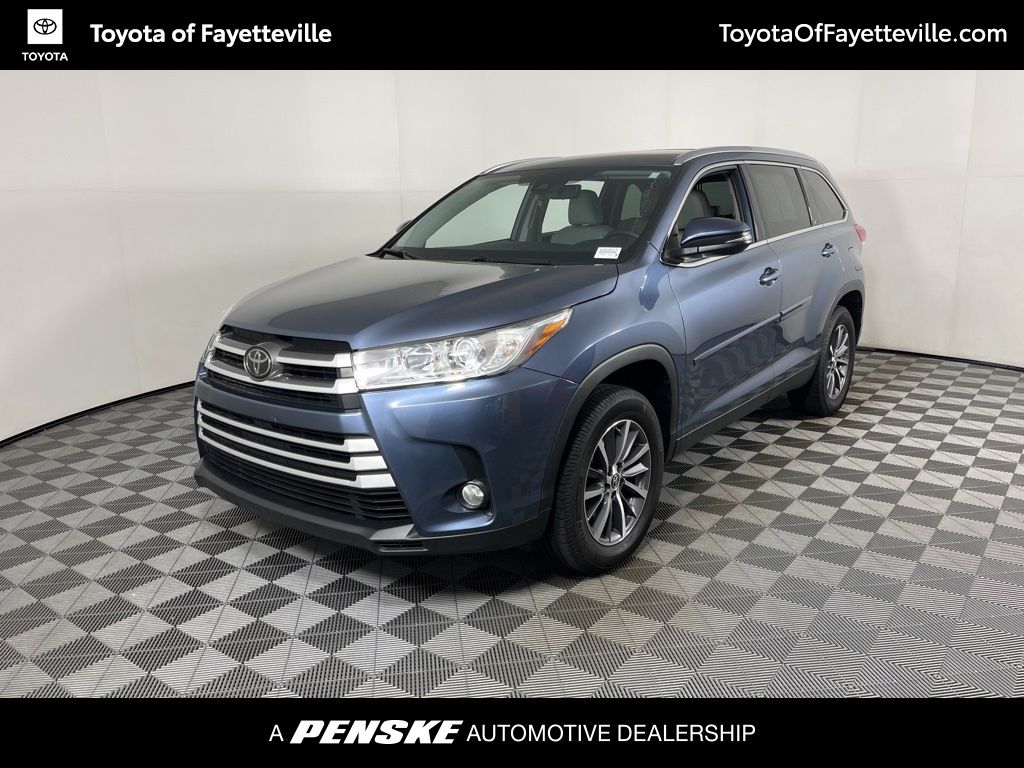 Thumbnail: 2019 Toyota Highlander - 1