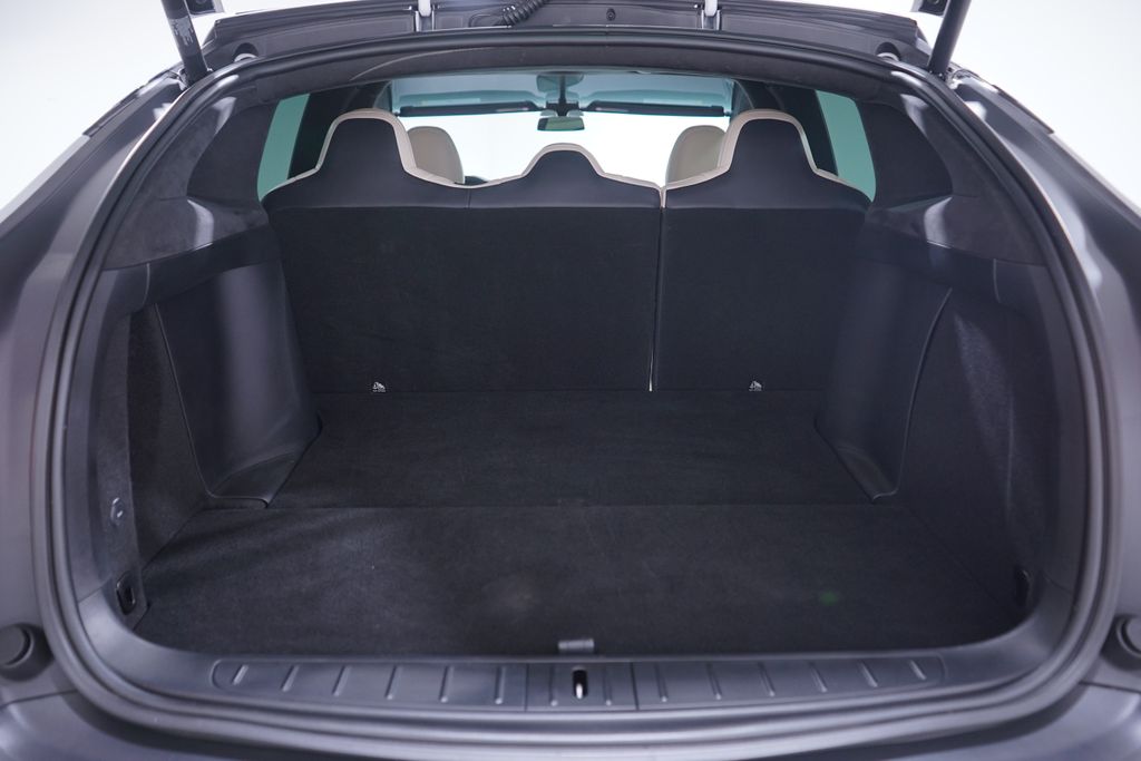 Thumbnail: 2020 Tesla Model X - 21