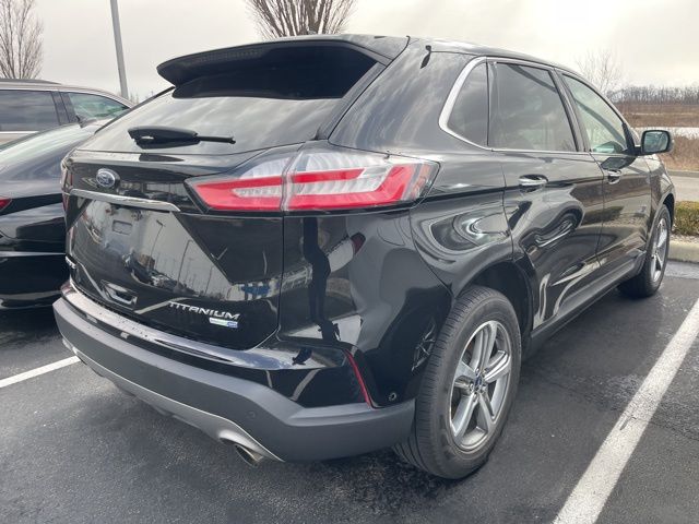 2019 Ford Edge Titanium 3