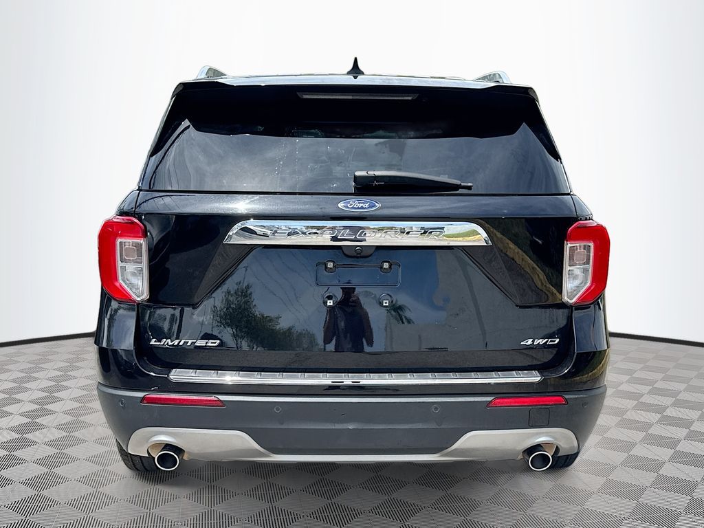 View vehicle photo 7
