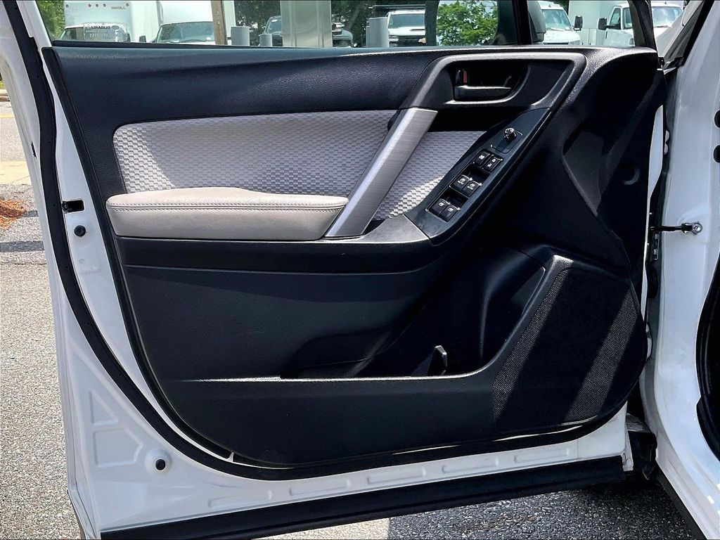2018 Subaru Forester — photo 9