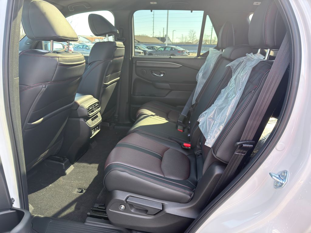 Thumbnail: 2026 Honda Pilot - 20