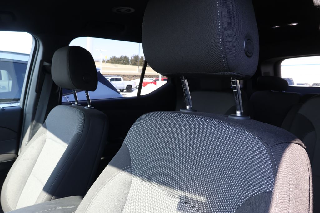 Thumbnail: 2023 Chevrolet Traverse - 13