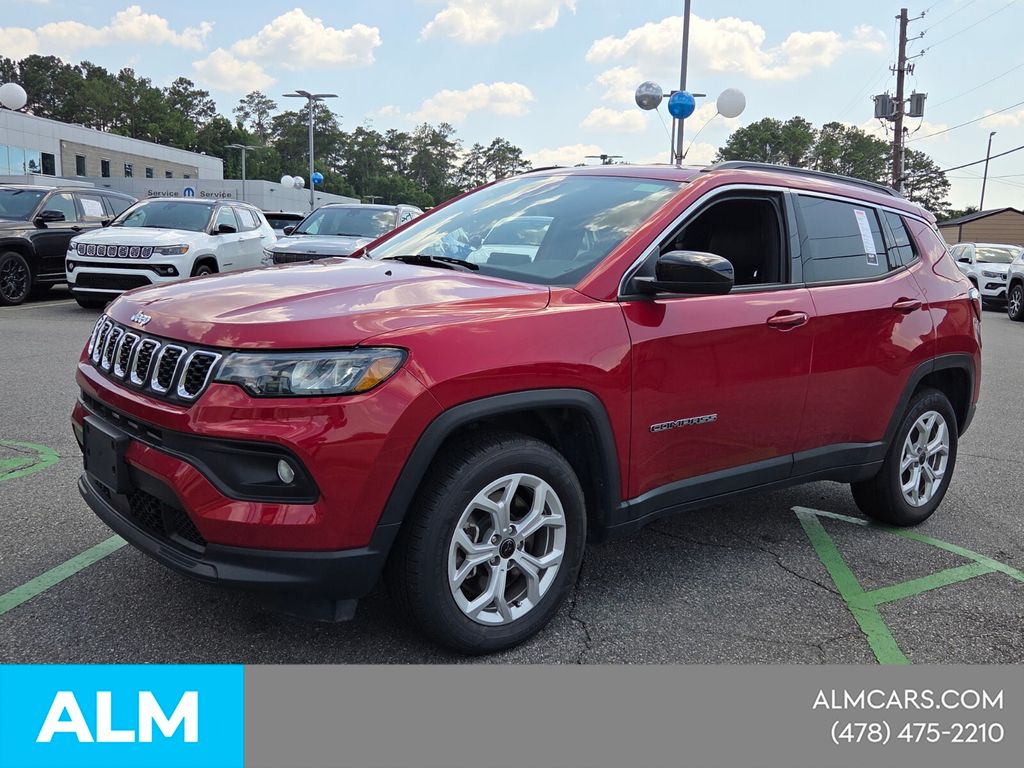 Used 2025 Red Jeep Latitude image 4