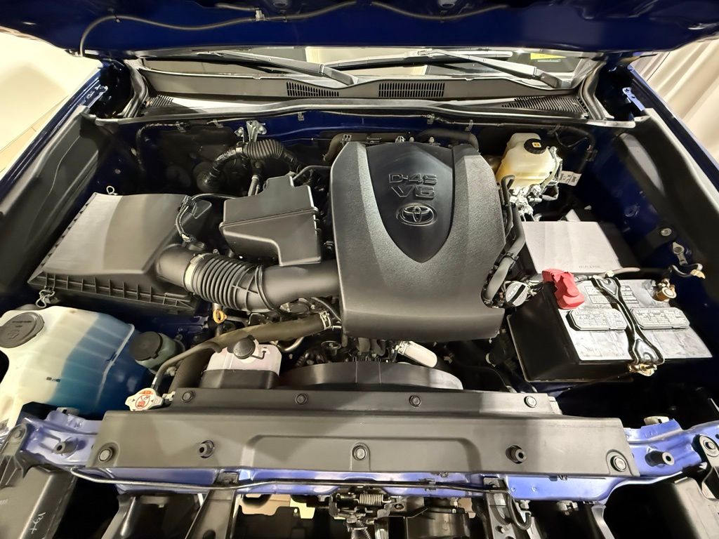 Thumbnail: 2022 Toyota Tacoma - 10