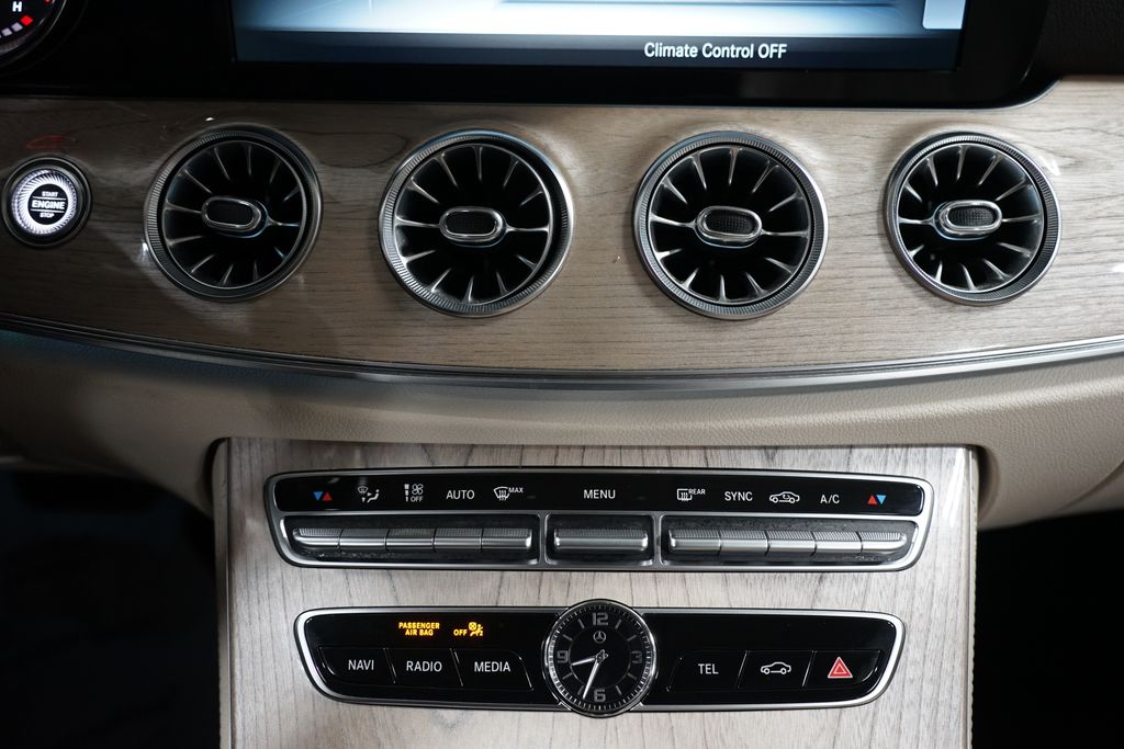 Thumbnail: 2019 Mercedes-Benz E-Class - 23