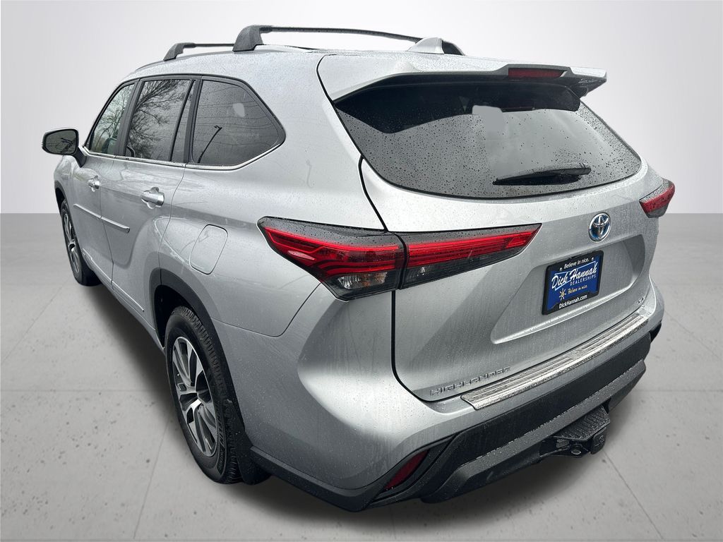 2023 Toyota Highlander Hybrid XLE
