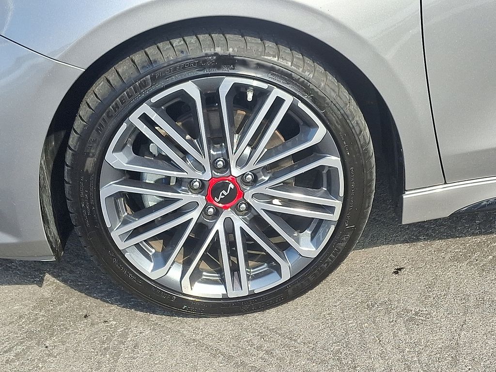 Thumbnail: 2024 Kia Forte - 8