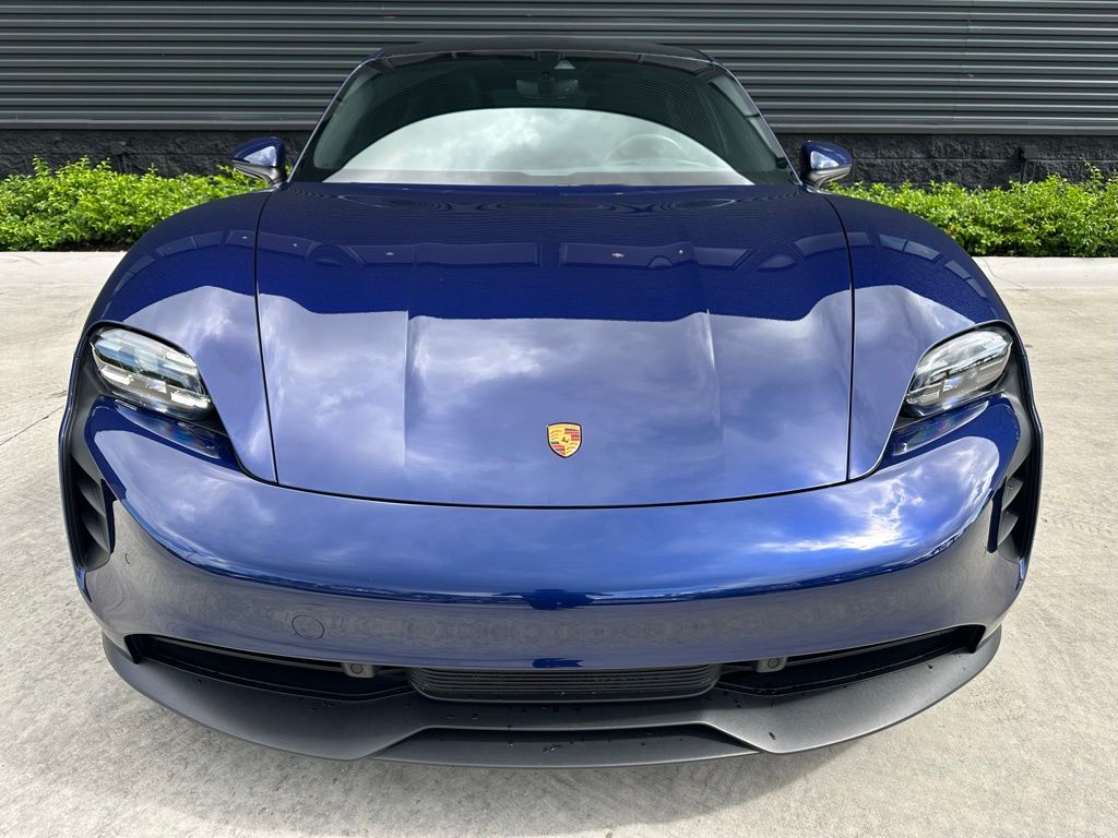 2022 Porsche Taycan  7