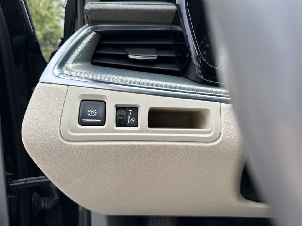 Used Car 2018 Cadillac Xt5  Luxury For Sale Under $20,000 In Austin, Texas