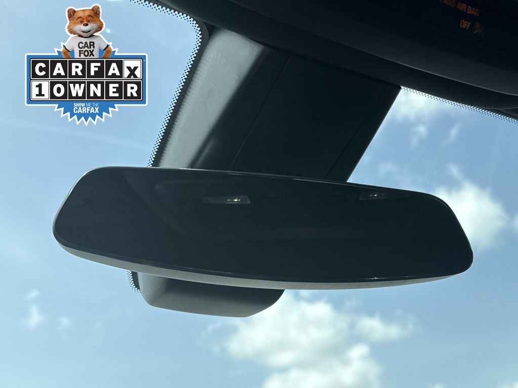 2024 Cadillac XT6 Luxury White at River Oaks CDJR